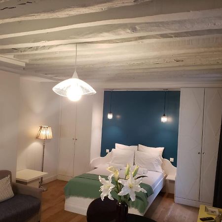 Louvre St Germain Rue Verneuil Párizs Kültér fotó